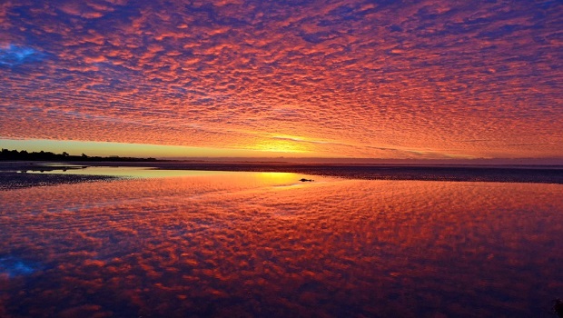 west-wittering-sunrise-in-west-sussex-england