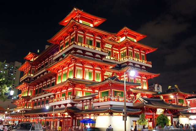 buddha-tooth-relic-temple-museum-singapore