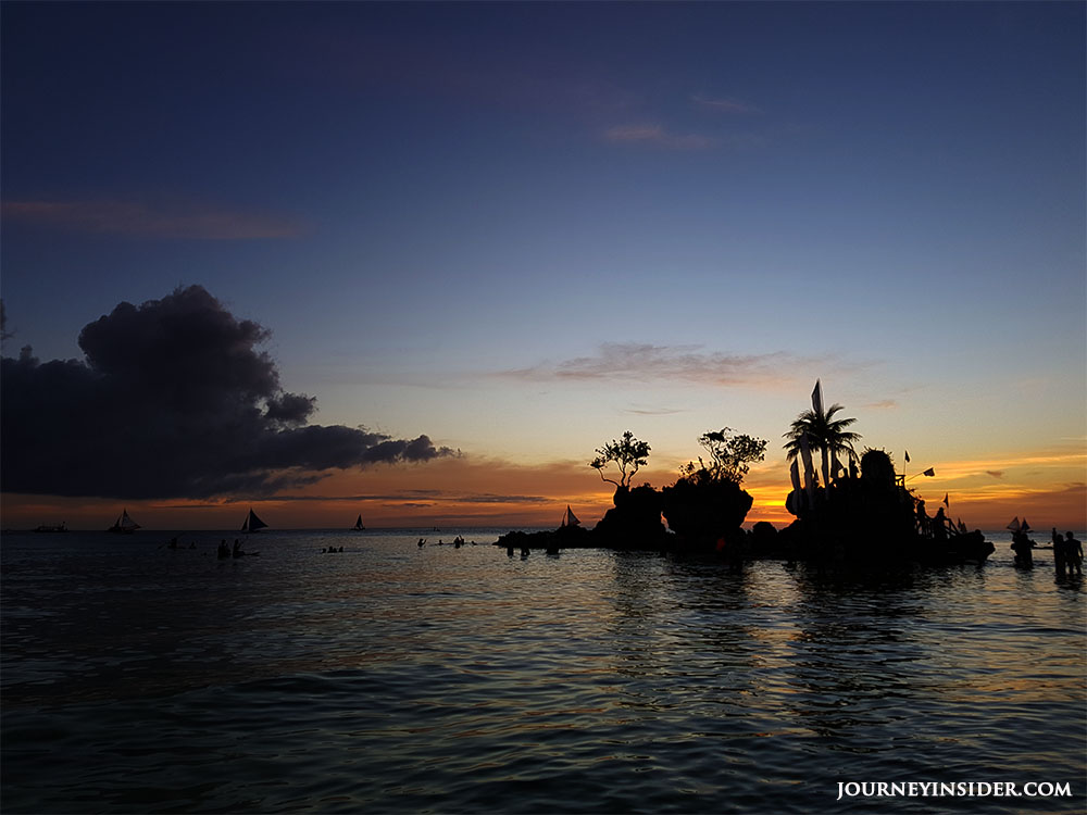 boracay-sunset-willys-rock