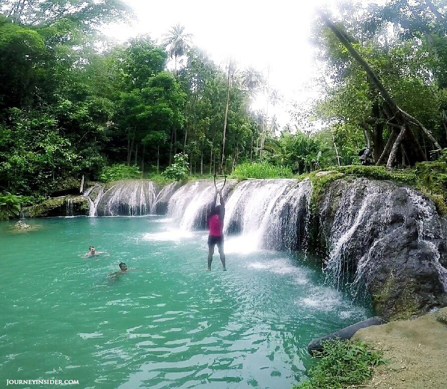 bagging-at-cambugahay-falls-siquijor