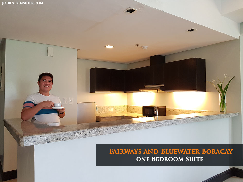 mini-bar-at-fairways-and-bluewater-boracay